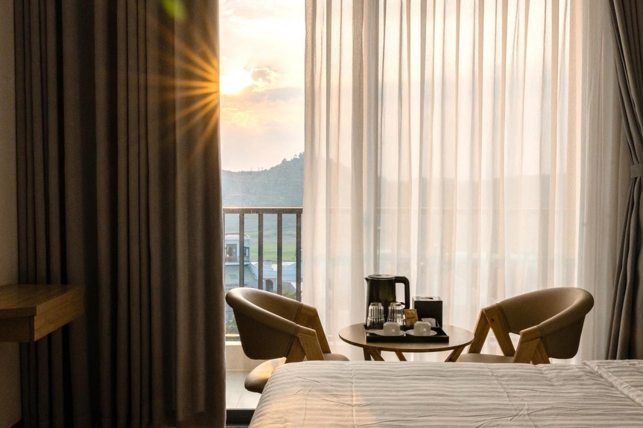 Diora Hotel Pleiku By Hos Eksteriør bilde