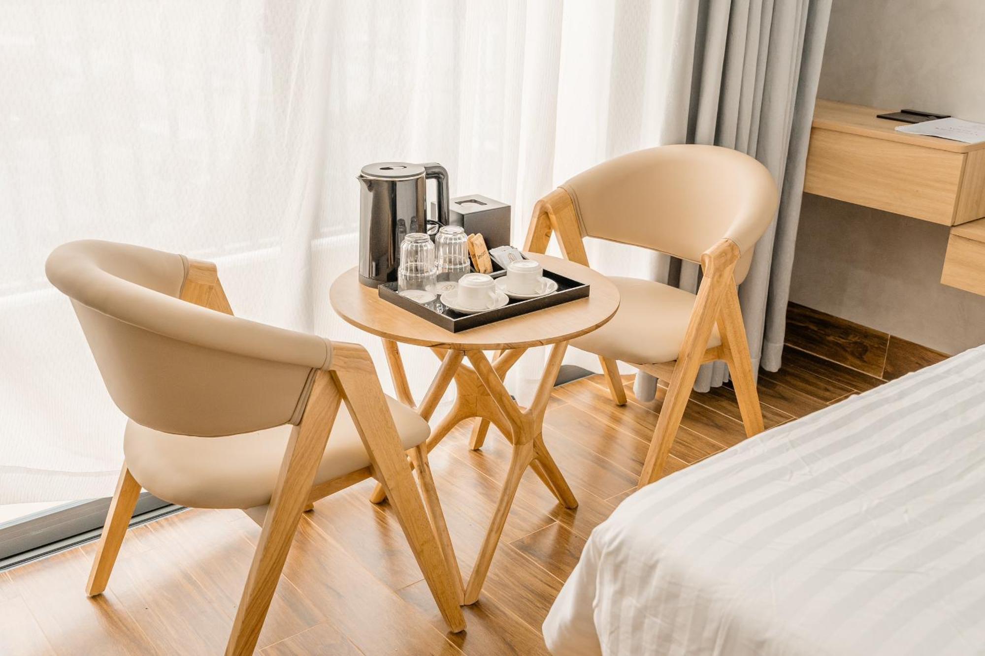 Diora Hotel Pleiku By Hos Eksteriør bilde