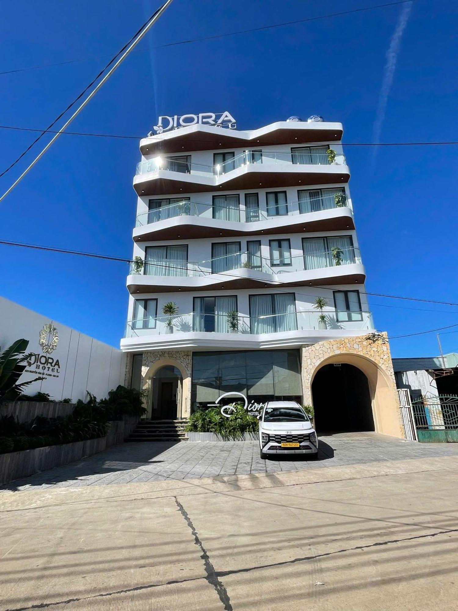Diora Hotel Pleiku By Hos Eksteriør bilde