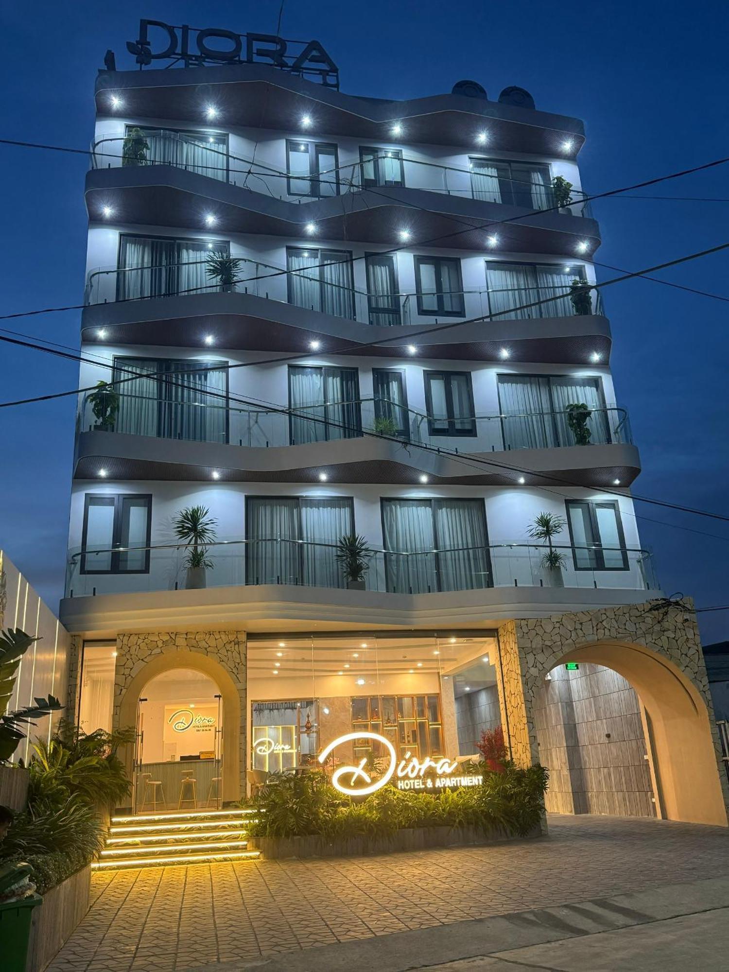 Diora Hotel Pleiku By Hos Eksteriør bilde