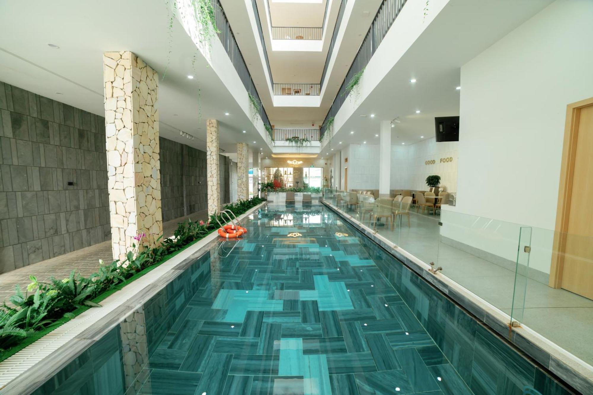 Diora Hotel Pleiku By Hos Eksteriør bilde